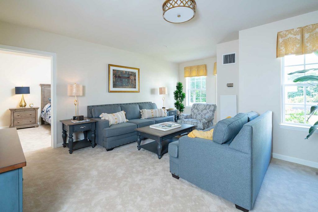 Senior living community Brandywine Living at Serenade at Princeton featuring elegant living room decor.