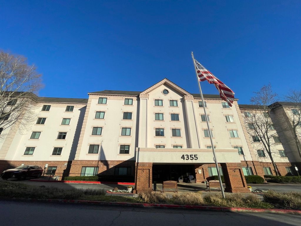 Dunwoody Pines Retirement Community 1