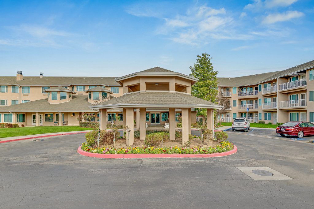 Solstice Senior Living at Bakersfield 2