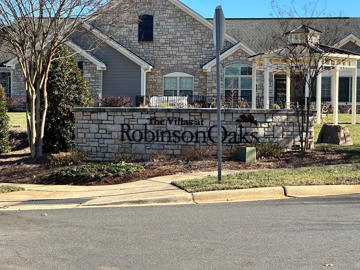 The Villas at Robinson Oaks 4