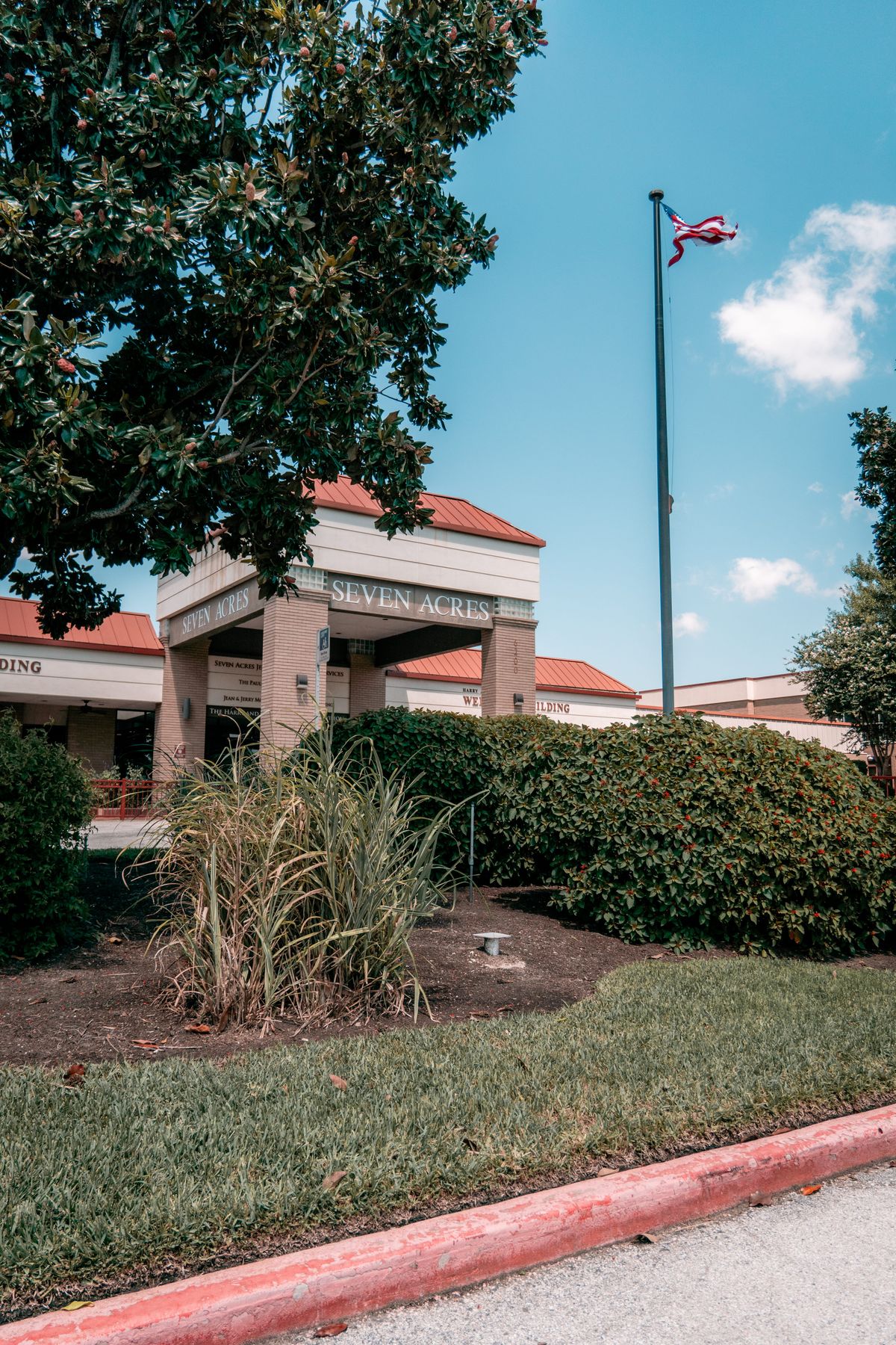 Seven Acres Jewish Senior Care Services 4