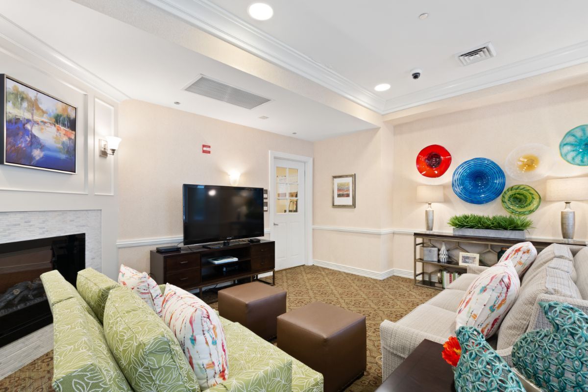 Interior view of Sunrise of Lincoln Park senior living community featuring modern decor and electronics.
