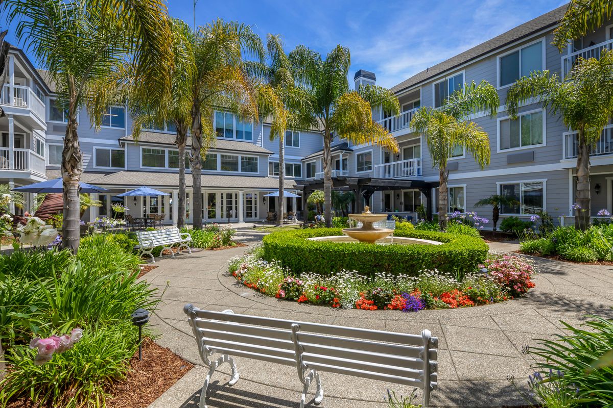 The 15 Best Assisted Living Facilities in Oakland, CA Seniorly