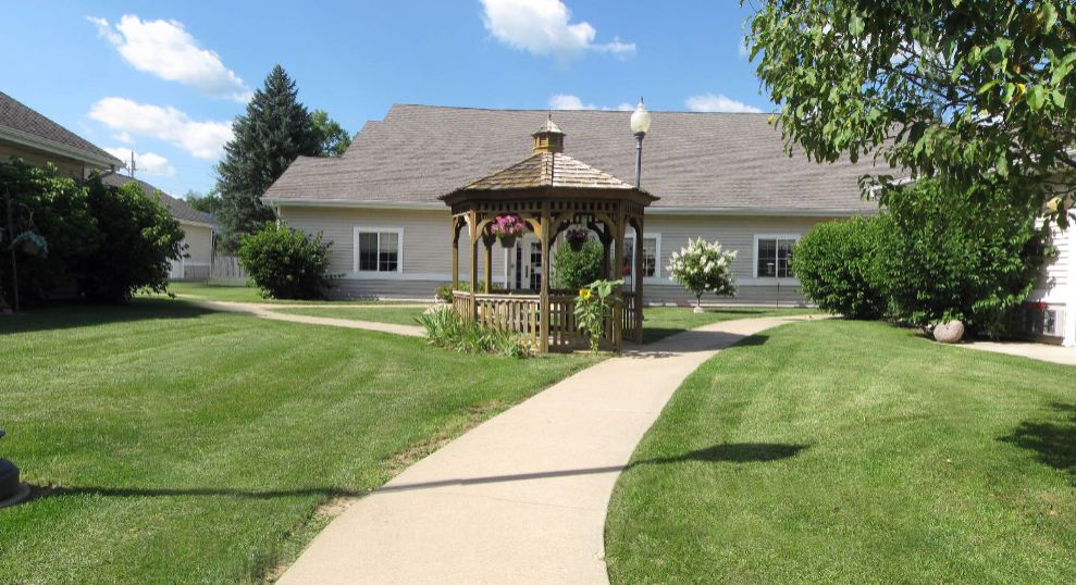 Clover Ridge Place Pricing, Photos and Floor Plans in Maquoketa, IA