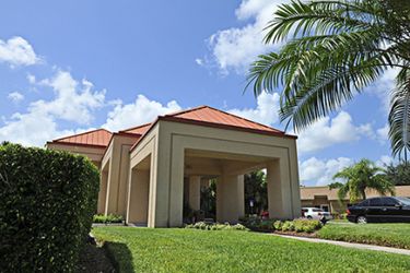 The 8 Best Skilled Nursing Facilities in Naples, FL | Seniorly