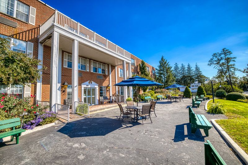 The Lake Shore Assisted Living Residence 5