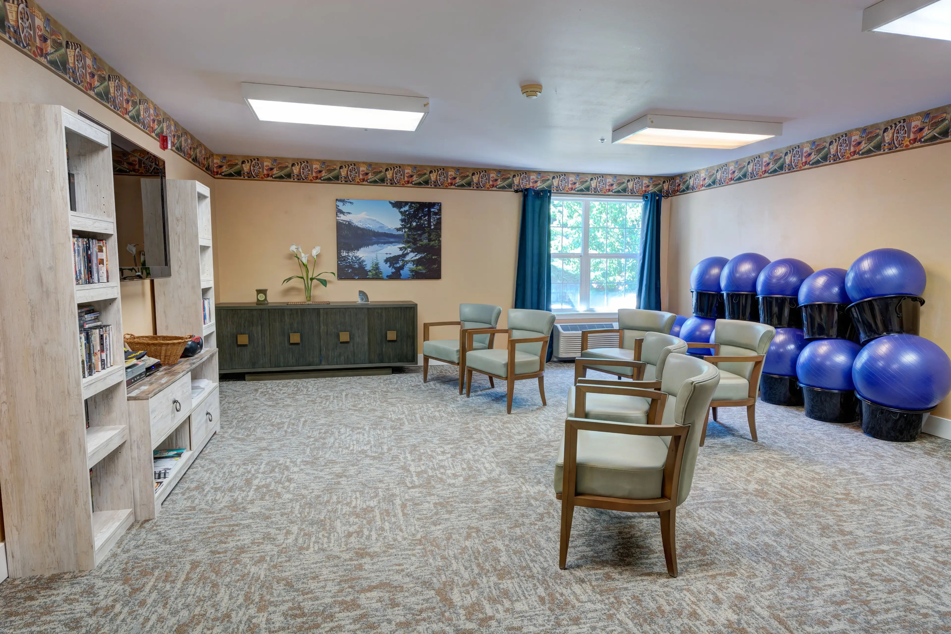 Redwood Heights Assisted Living 4