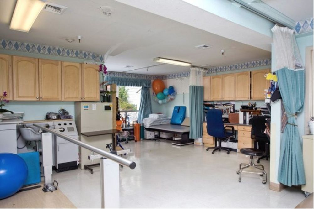 Lawton Skilled Nursing & Rehabilitation Center 4