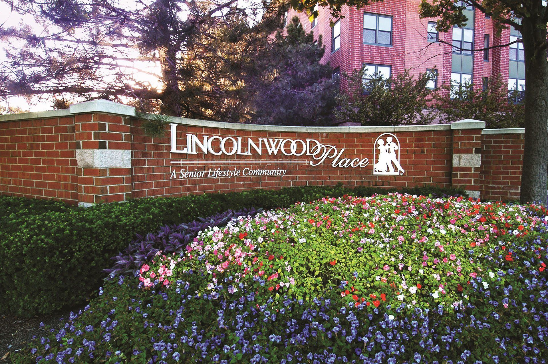 Lincolnwood Place 5