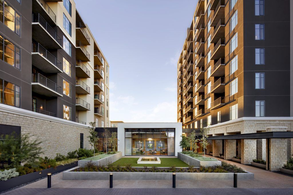 Maravilla at The Domain 2
