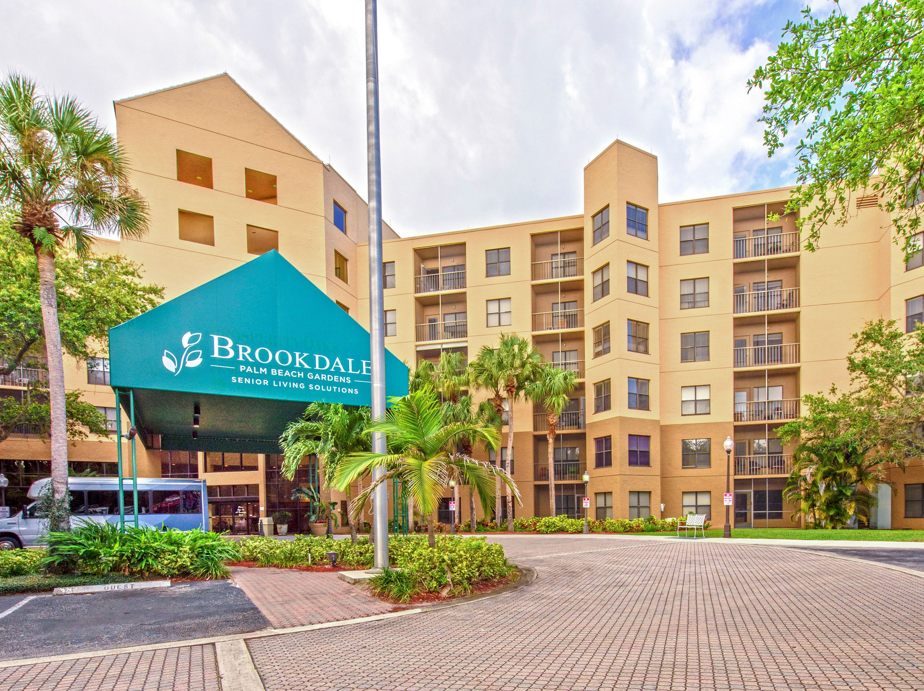 Senior living community, Brookdale Palm Beach Gardens, featuring urban architecture and amenities.
