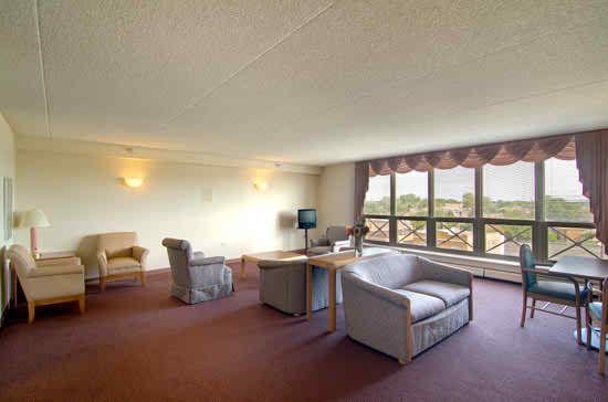 Senior Suites Belmont Cragin, undefined, undefined 4