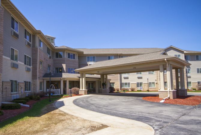 River Woods Place Assisted Living Community 3