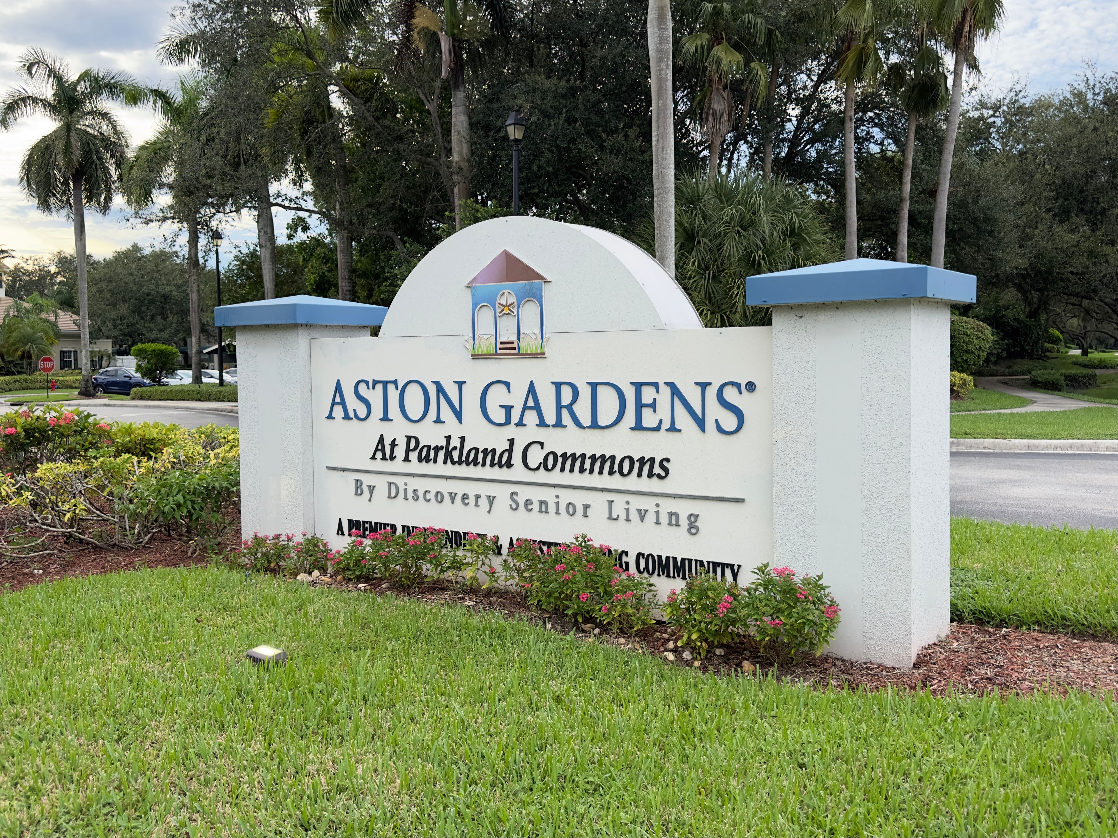 Aston Gardens at Parkland Commons 5