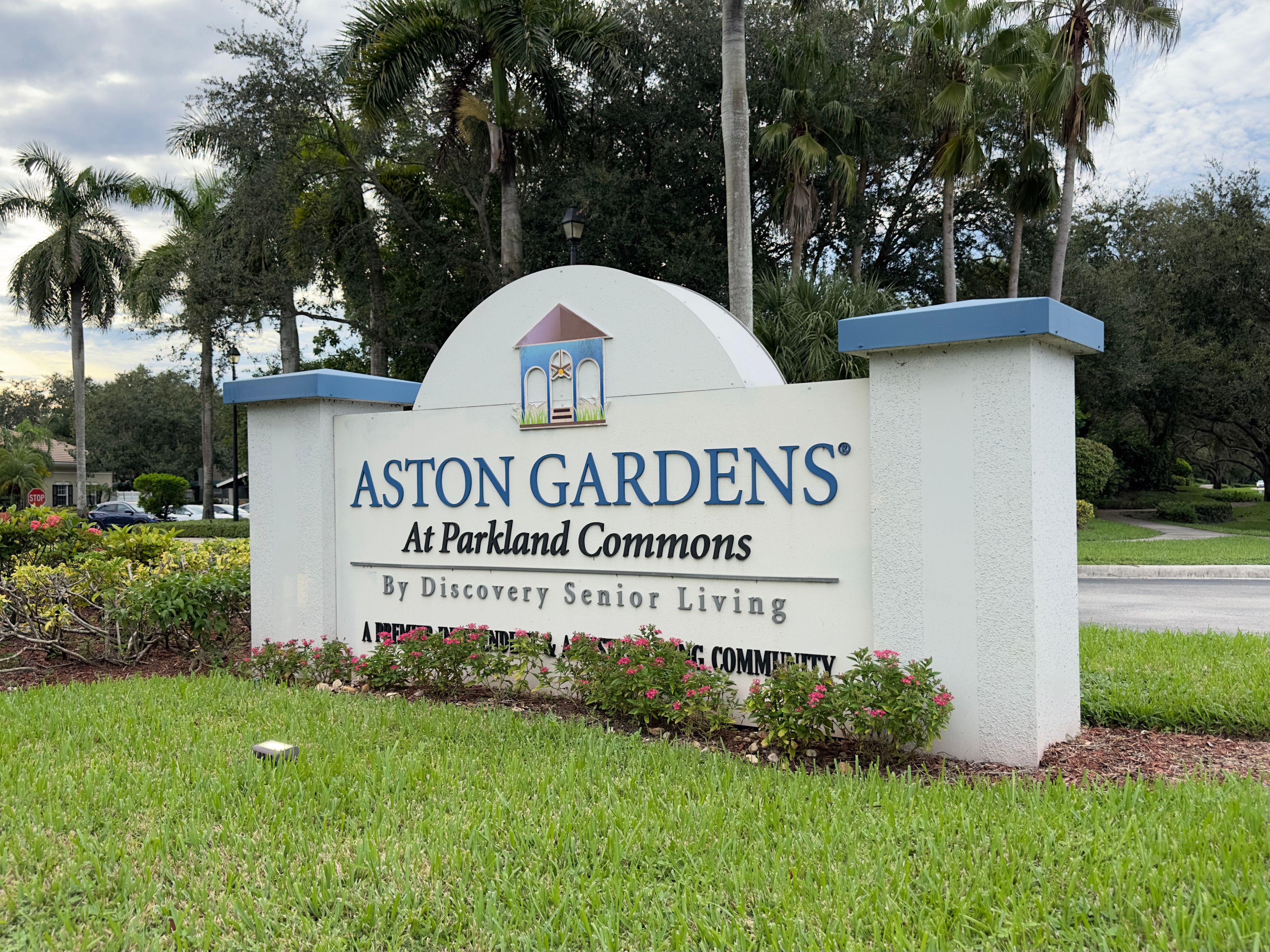 Aston Gardens at Parkland Commons 4