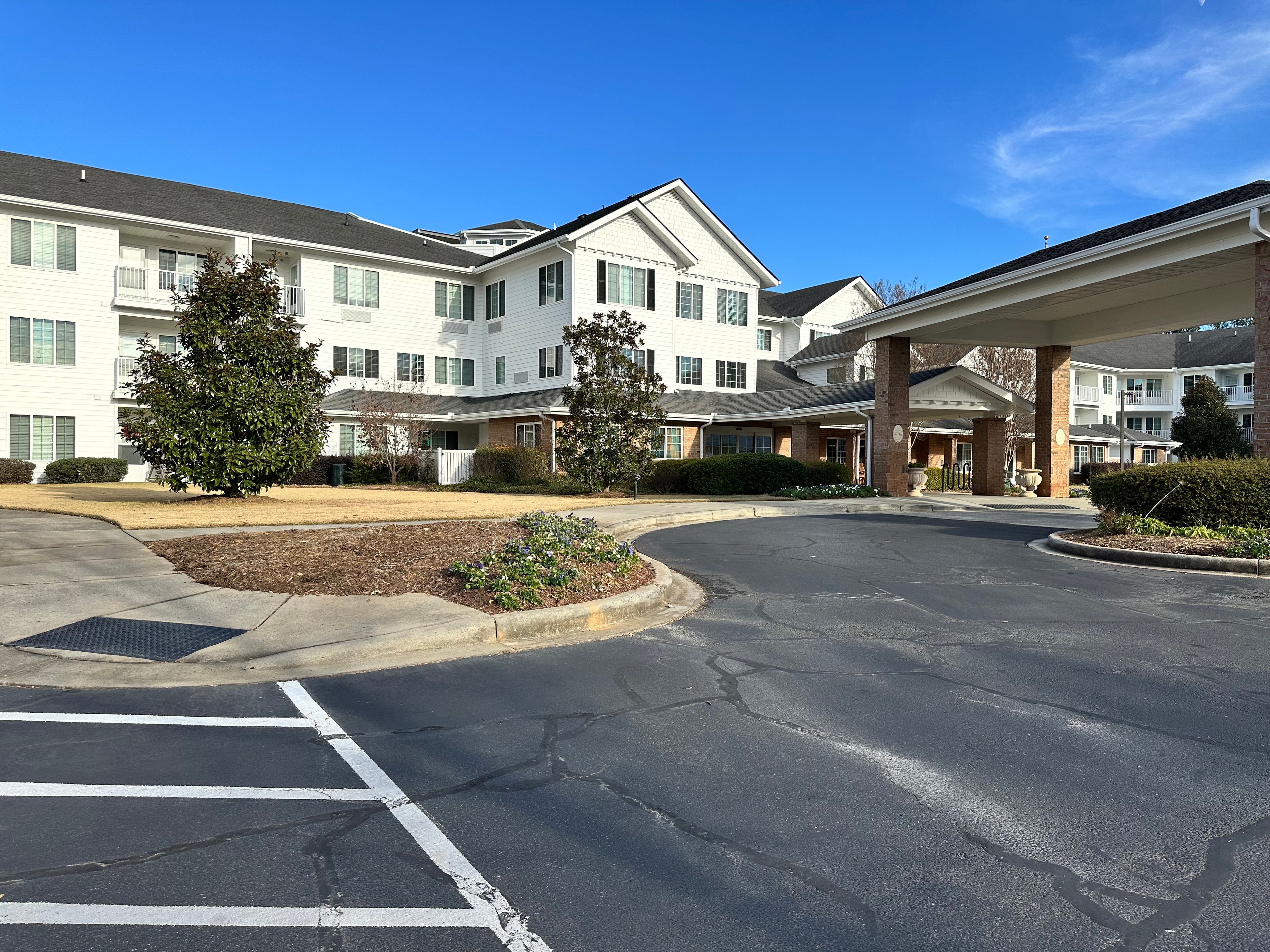Shads Landing Gracious Retirement Living 3