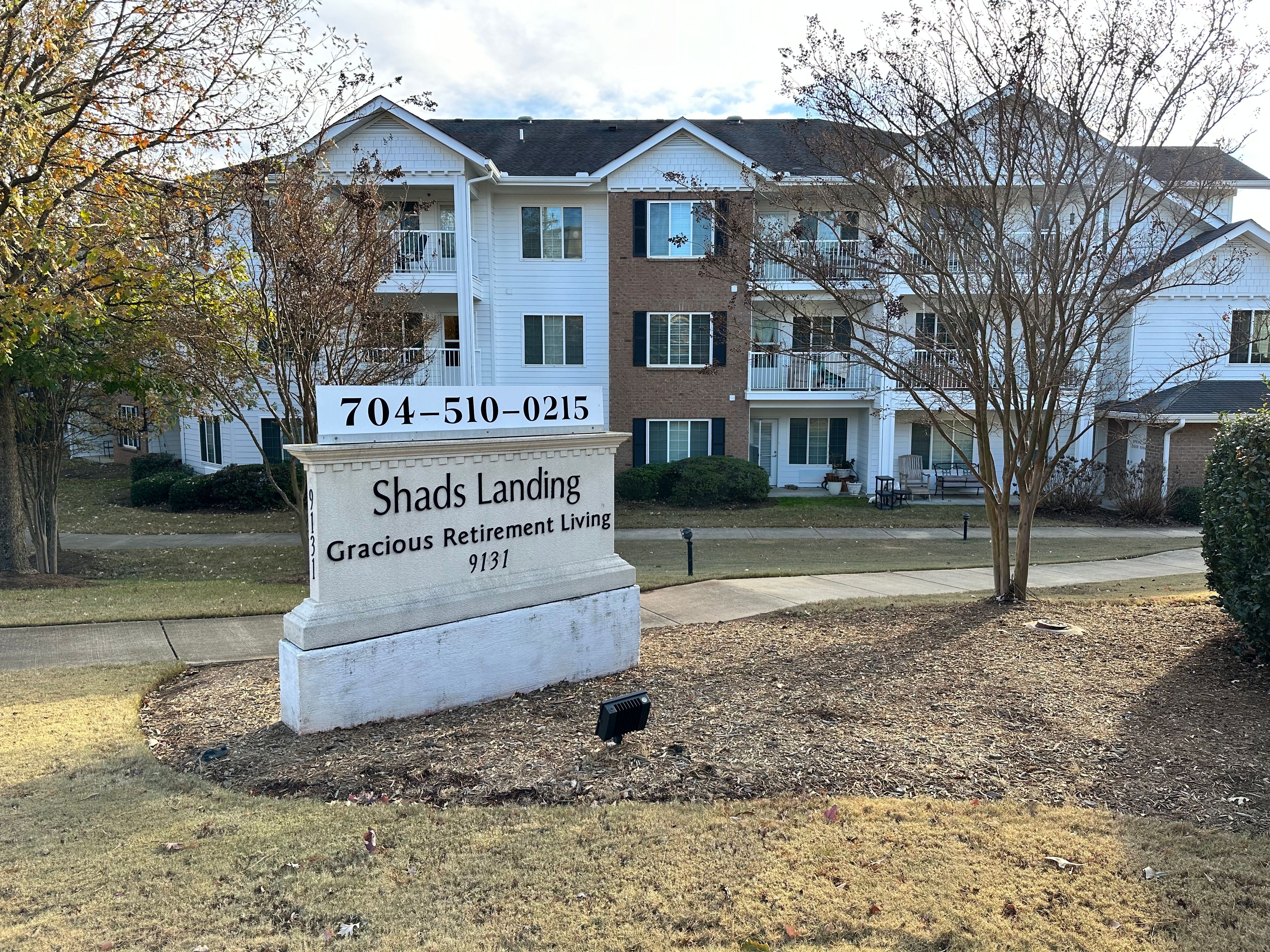 Shads Landing Gracious Retirement Living 2