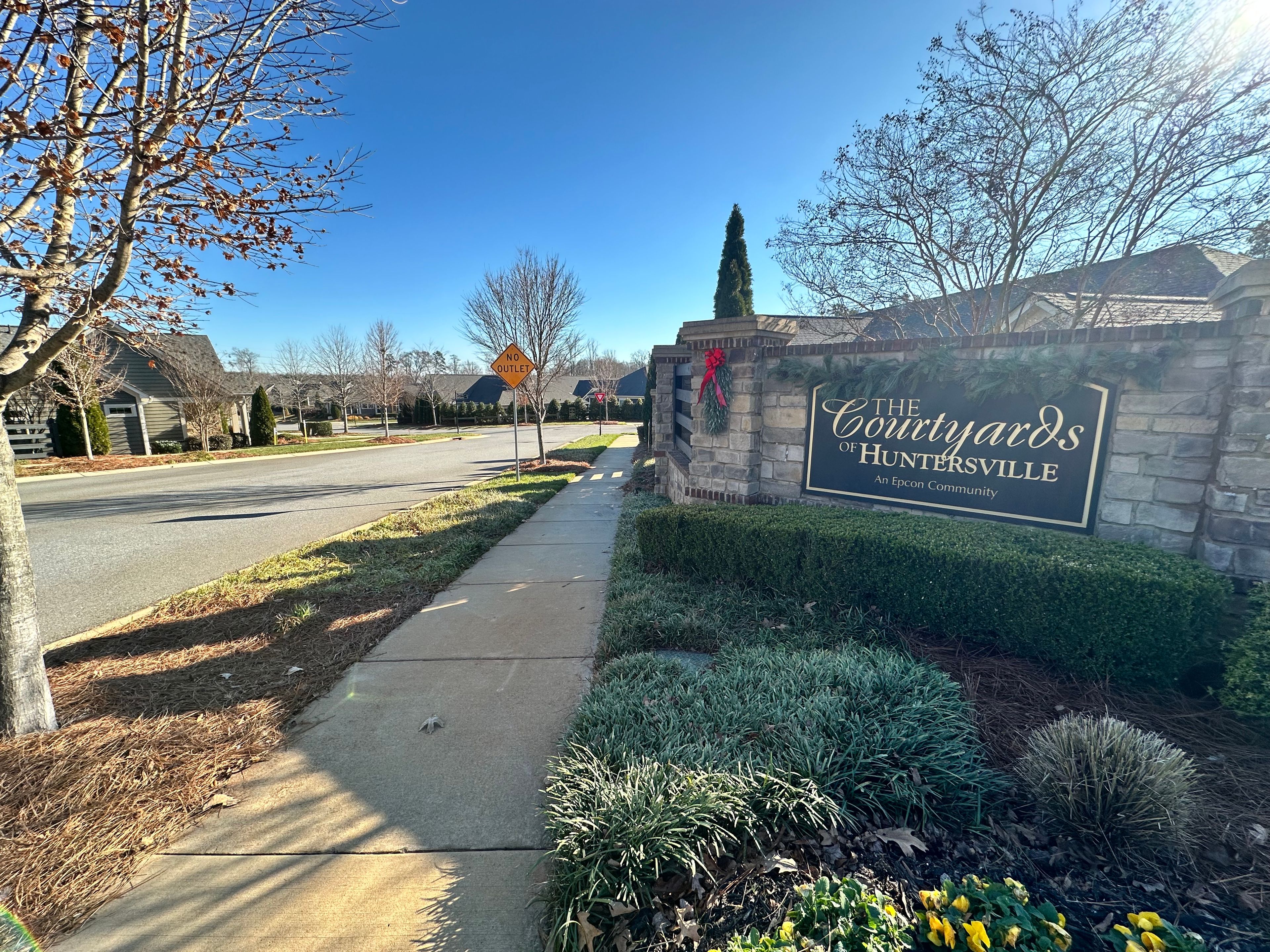 The Courtyards of Huntersville 1