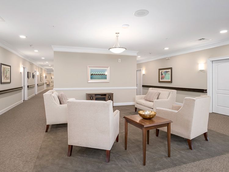 Lakeside Place Senior Living Pricing, Photos & Amenities in Lexington
