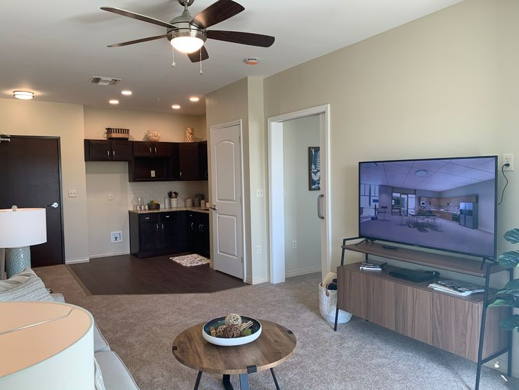 Blue Heron Assisted Living Photos & Amenities in Wesley Chapel, FL