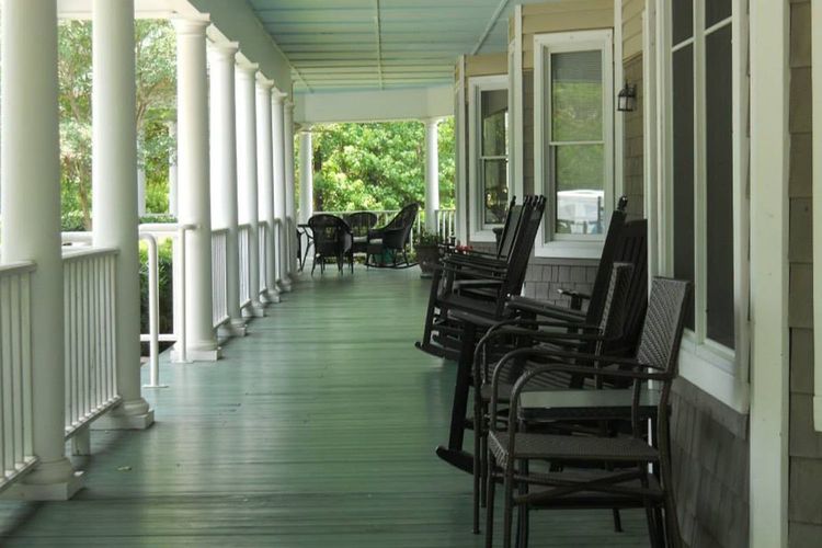 Homelife On Glynco Pricing, Photos, Reviews & Amenities in Brunswick