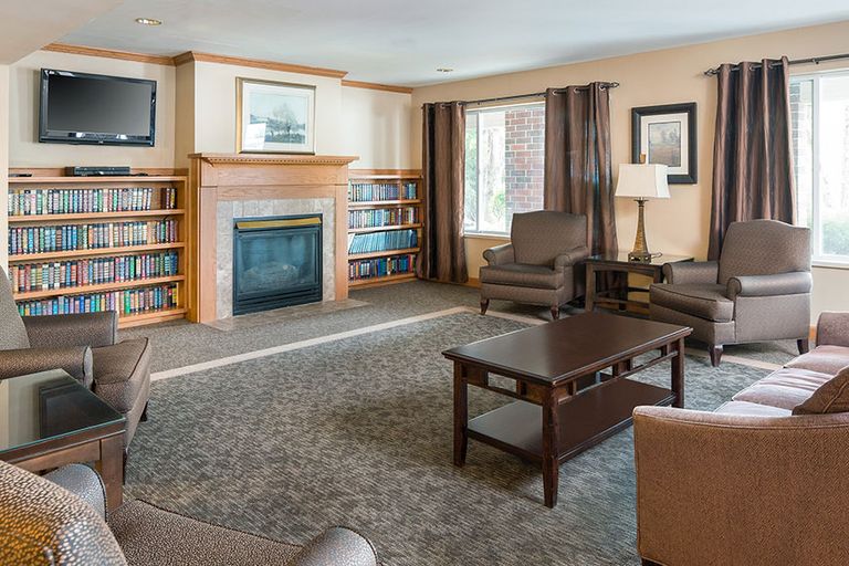 Park Vista Retirement Living North Hill, East Moline, IL 3