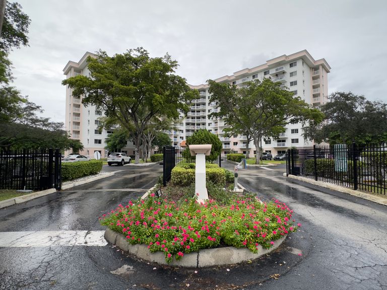 The Court At Palm Aire, Pompano Beach, FL 3