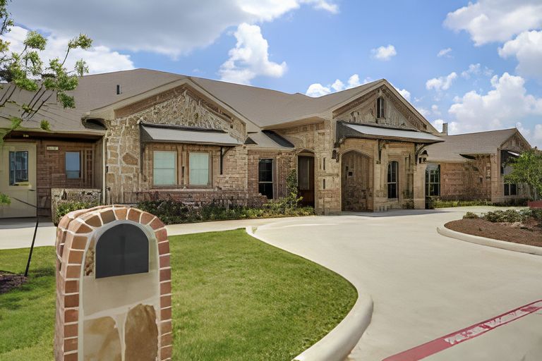 Avalon Memory Care- Cypress Creek_02_sly_high_res_