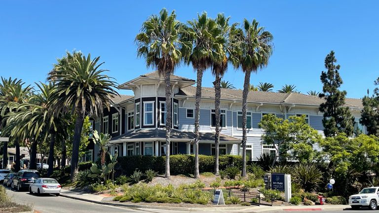 Ivy Park At Huntington Beach, Huntington Beach, CA 3