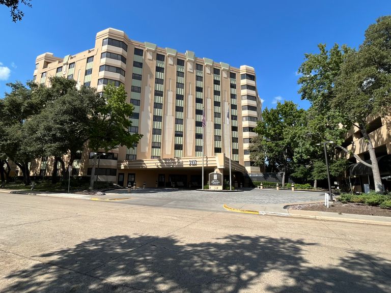 Five Star Premier Residences Of Dallas, Dallas, TX 3