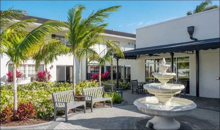 Grand Villa Of Delray East, Delray Beach, FL 3