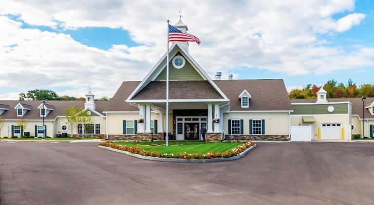 Peregrine Senior Living At Onondaga Hill, Syracuse, NY 1