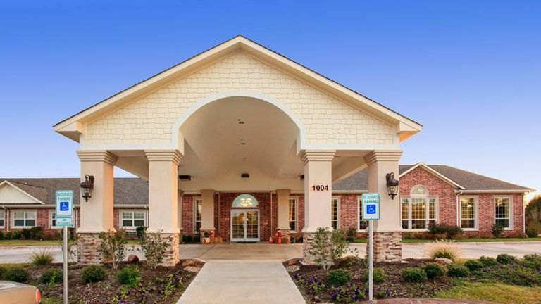 autumn-wind-assisted-living-entrance
