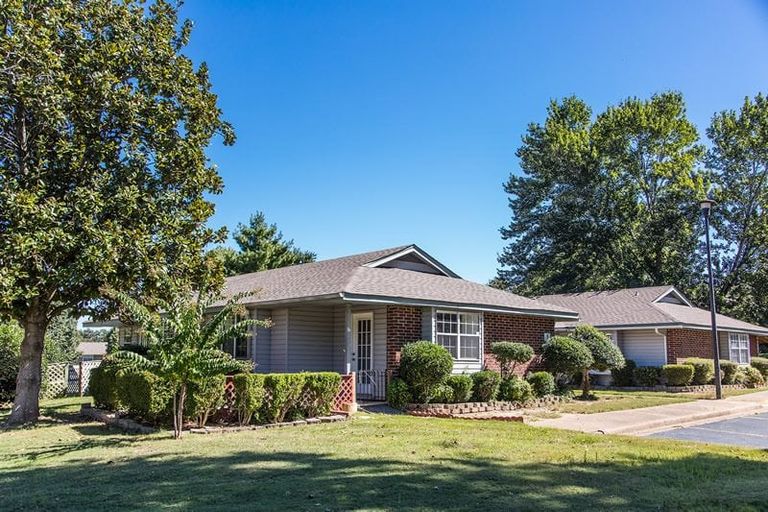 Country Club Village Retirement Community (UPDATED) Get Pricing, See