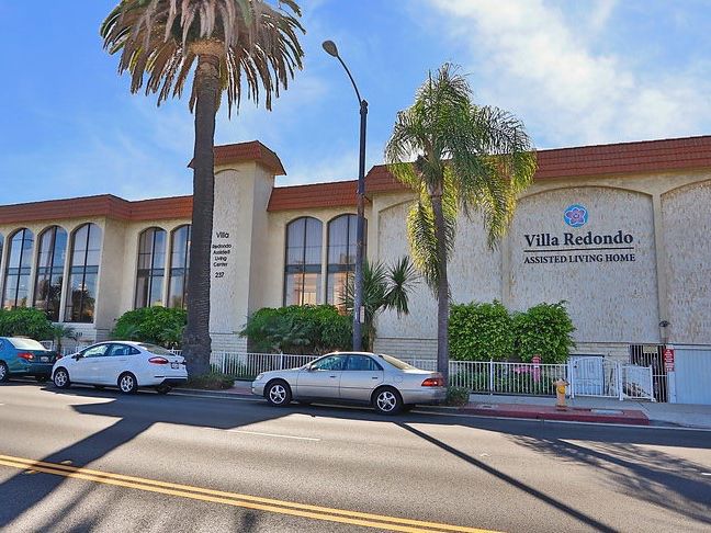 Villa Redondo Care Home, Long Beach, CA 3
