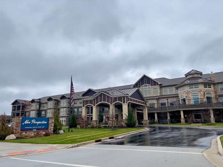 New Perspective Senior Living - Franklin, Franklin, WI 3