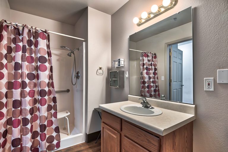 Oak Pointe Assisted Living (UPDATED) Get Pricing, See 28 Photos & Read Reviews in Warrenton, MO