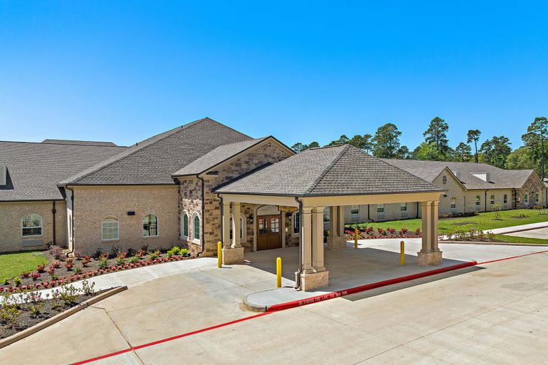 Worthington Manor (UPDATED) Get Pricing, See 34 Photos & See Floor