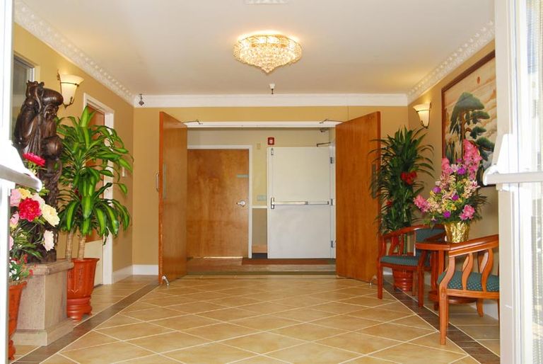 East Bay Assisted Living, Oakland, CA 3