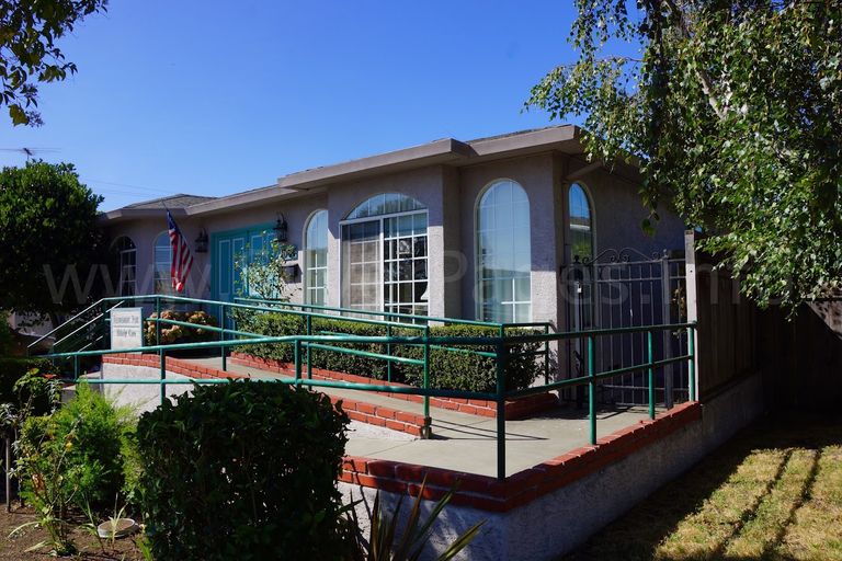 Peninsula Elderly Care Home-Laurel, San Carlos, CA 2