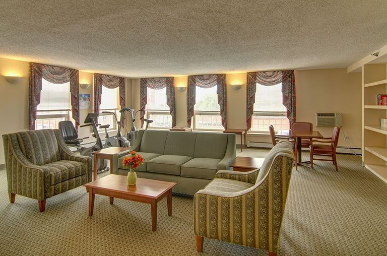 Senior Suites West Humboldt Park, Chicago, IL 3