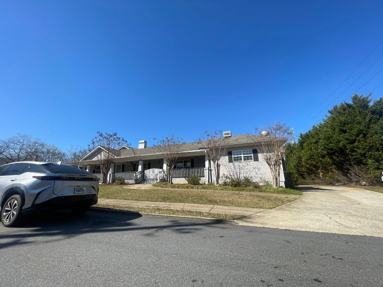 Azalea Manor Personal Care Home, Marietta, GA 3