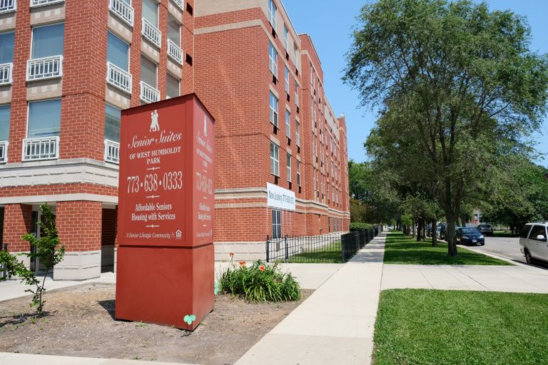 Senior Suites West Humboldt Park, Chicago, IL 2