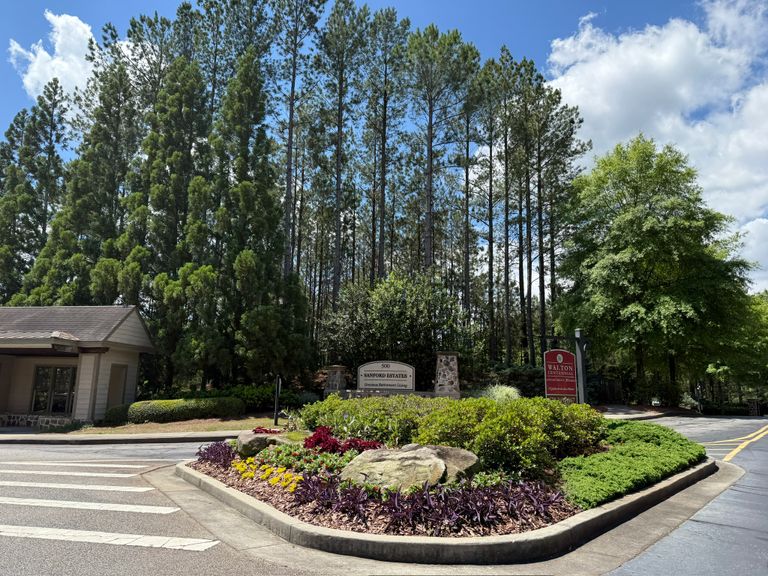 Sanford Estates Gracious Retirement Living, Roswell, GA 3