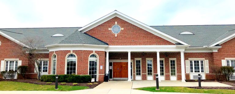 Paramount Senior Living at Middleburg Heights, Middleburg Heights, OH 1