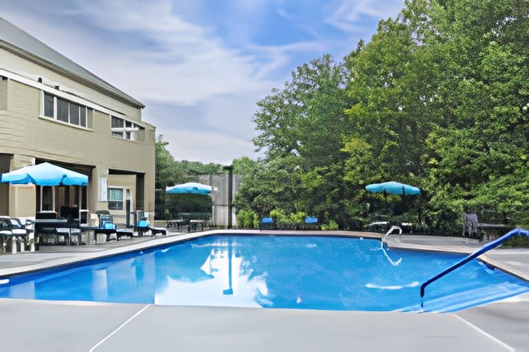 Brookdale-Carriage-Club-Providence-Pool_sly_high_res_