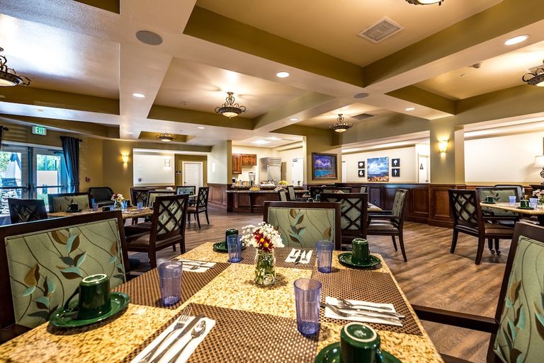 Pacifica Senior Living Oxnard, Oxnard, CA 3