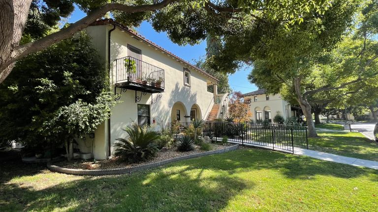 Pilgrim Place In Claremont, Claremont, CA 3