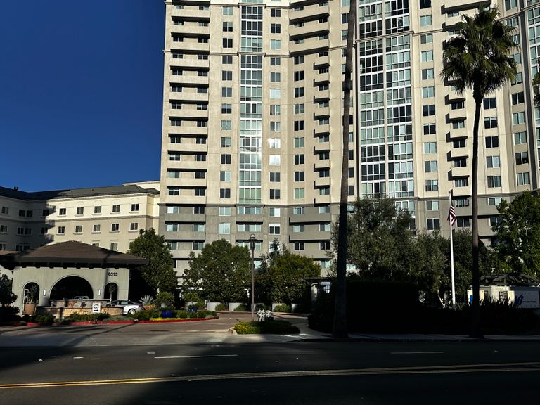 VI At La Jolla Village, San Diego, CA 2