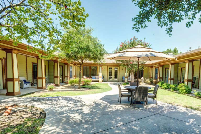 Buffalo Creek Assisted Living and Memory Care, Waxahachie, TX 3